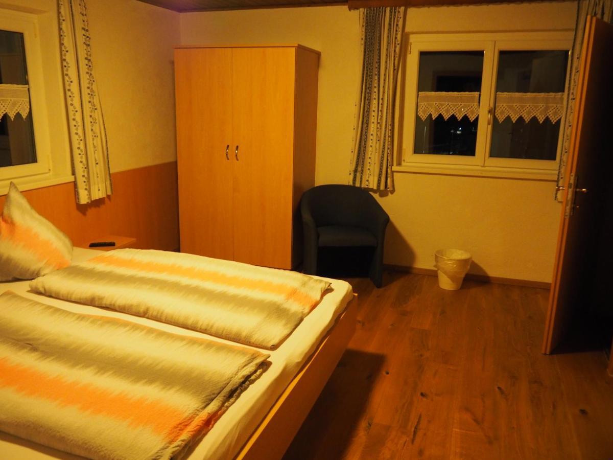 Ferienhaus Durig กาชูร์น ภายนอก รูปภาพ